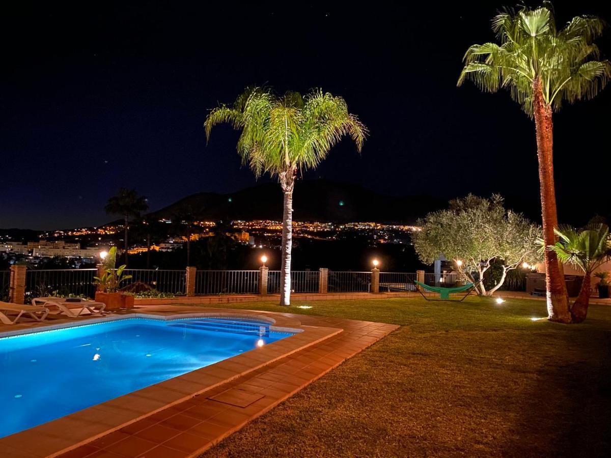 Beachside Villa With Panoramic Sea Views Benalmádena Esterno foto