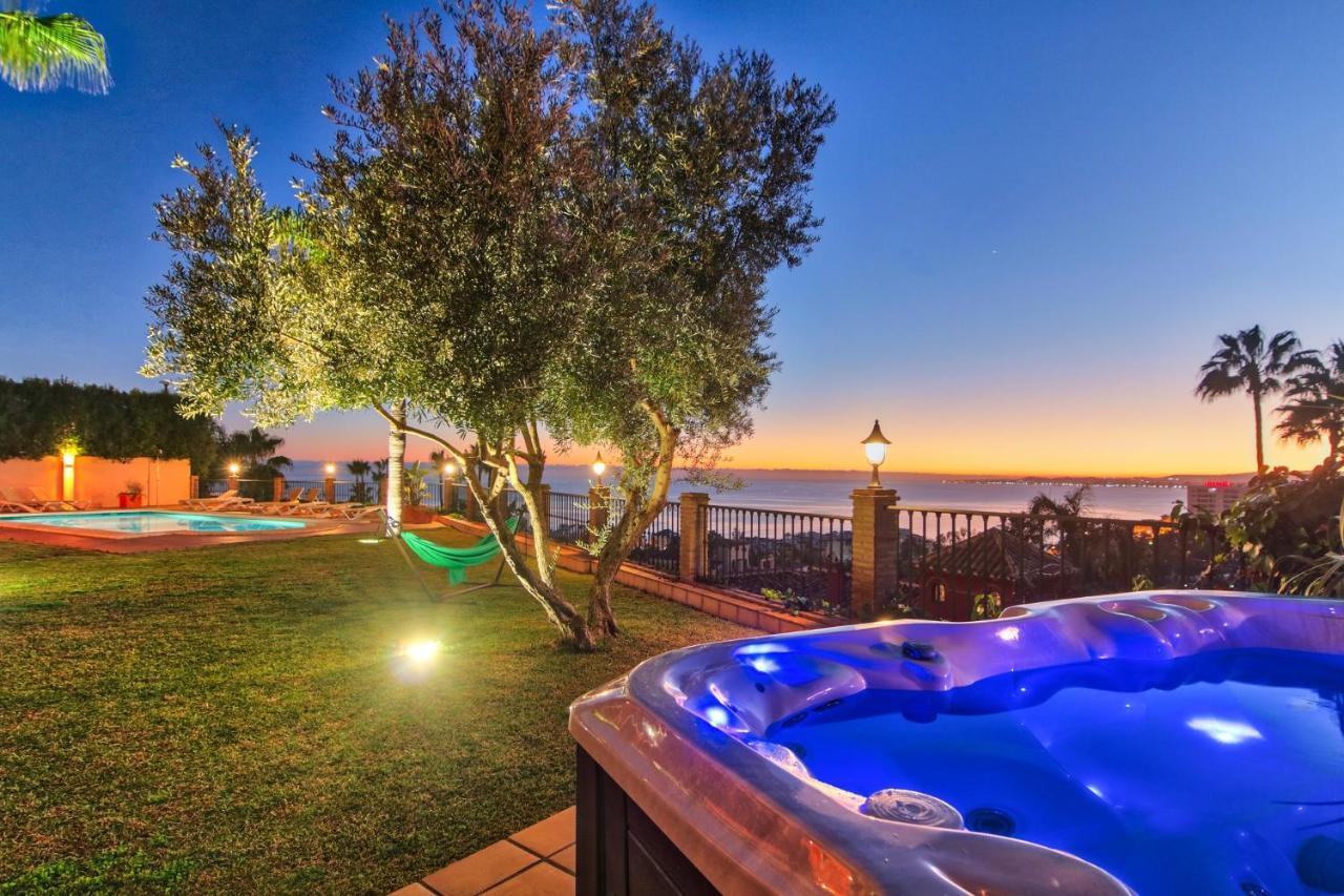 Beachside Villa With Panoramic Sea Views Benalmádena Esterno foto