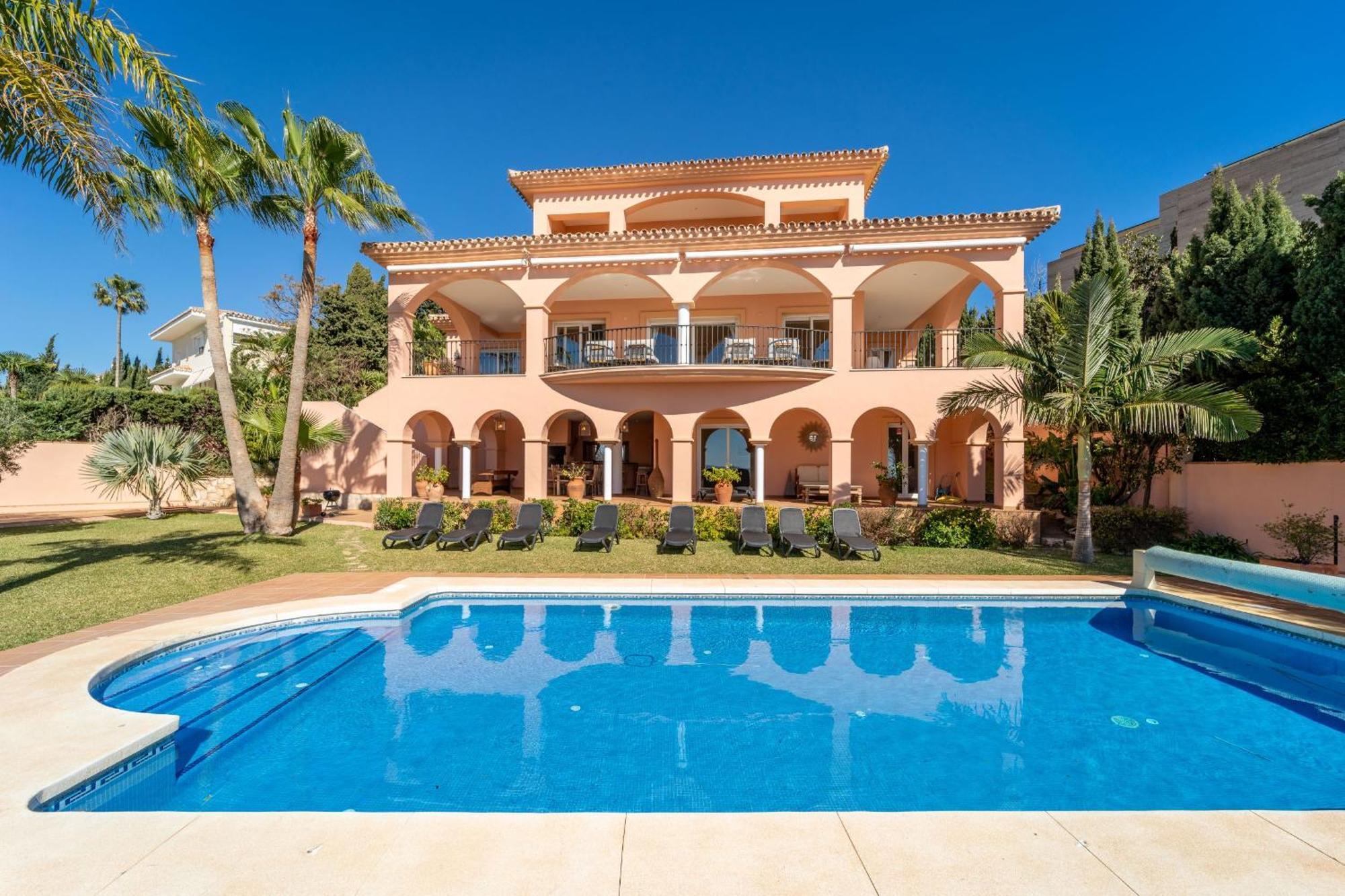 Beachside Villa With Panoramic Sea Views Benalmádena Esterno foto