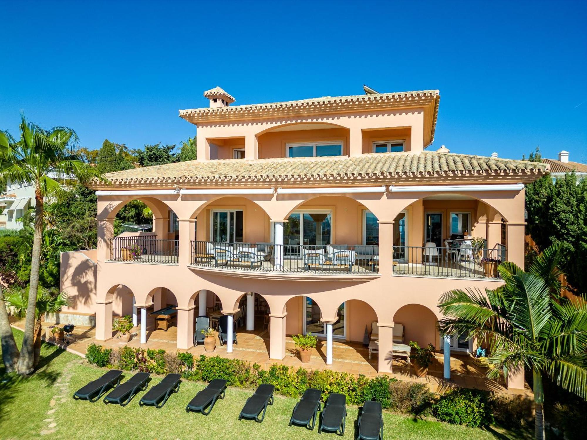 Beachside Villa With Panoramic Sea Views Benalmádena Esterno foto