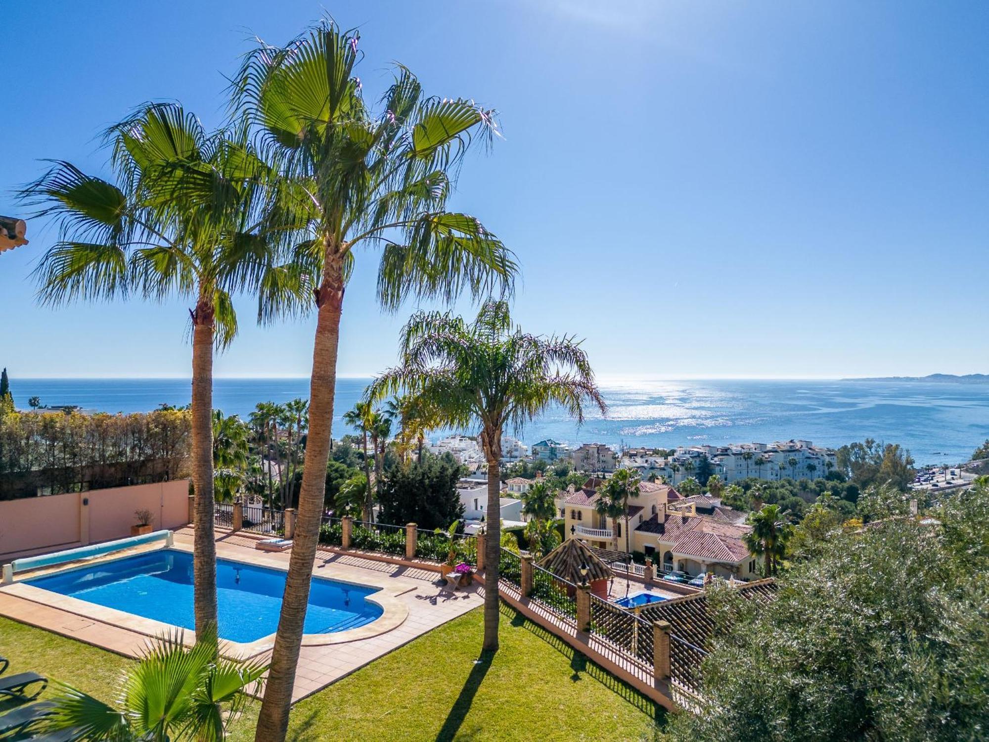 Beachside Villa With Panoramic Sea Views Benalmádena Esterno foto