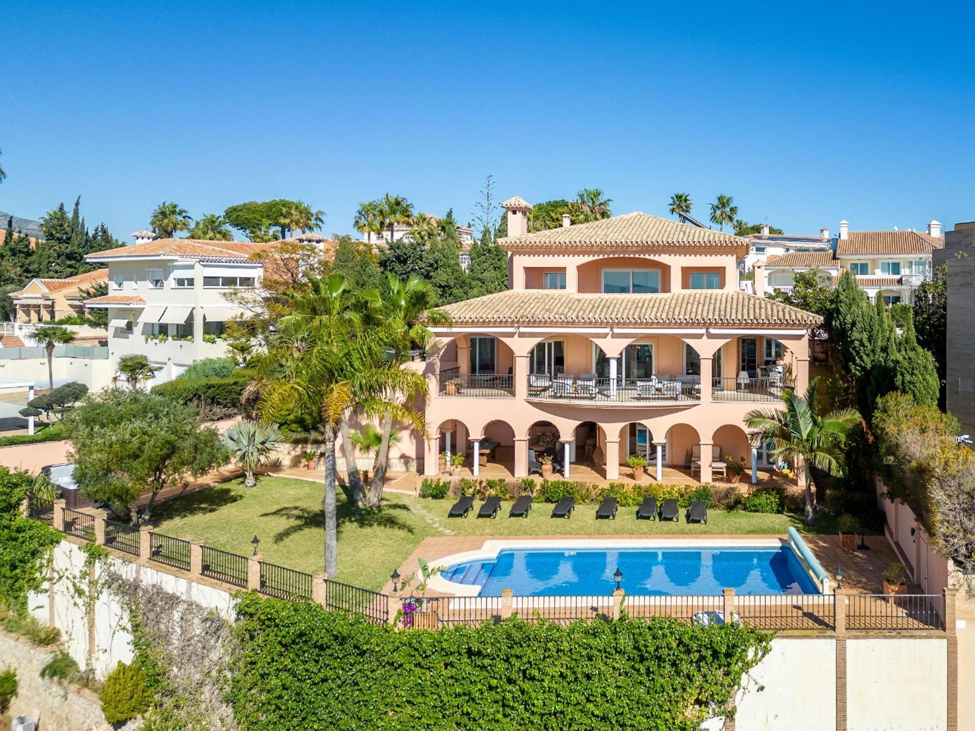 Beachside Villa With Panoramic Sea Views Benalmádena Esterno foto