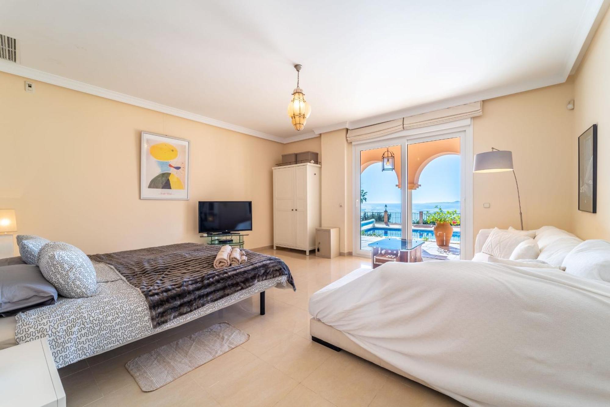 Beachside Villa With Panoramic Sea Views Benalmádena Esterno foto