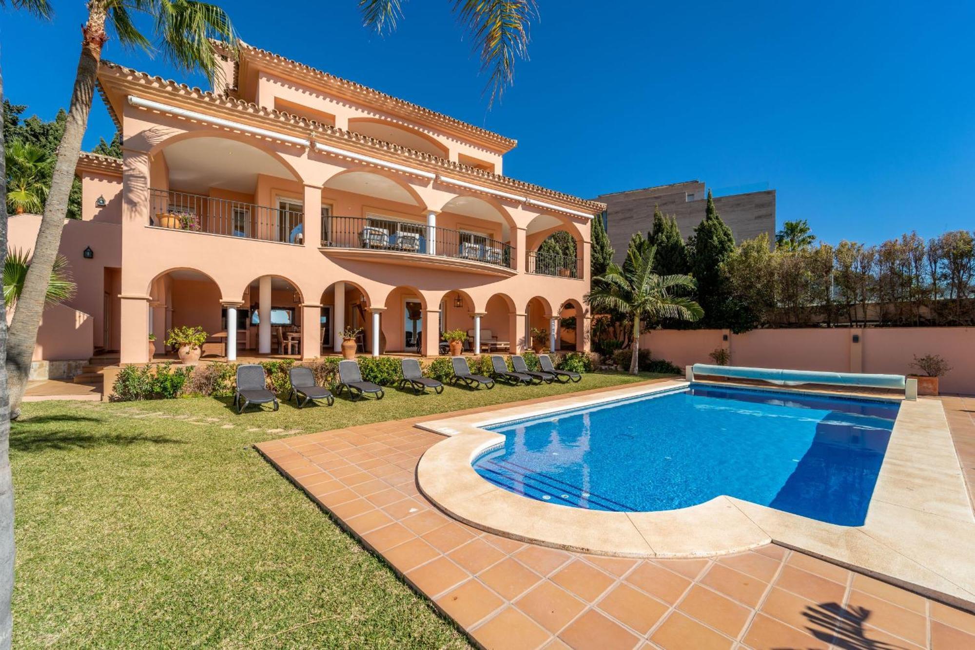 Beachside Villa With Panoramic Sea Views Benalmádena Esterno foto