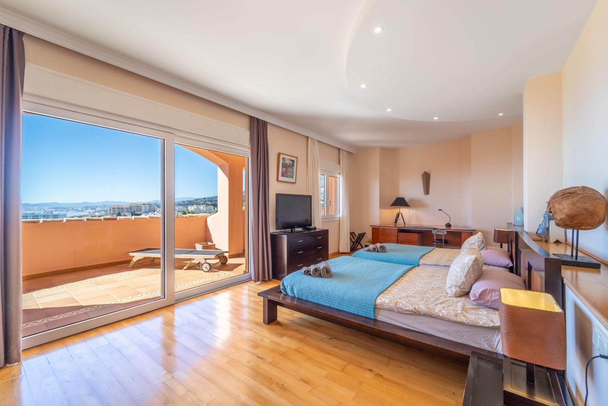 Beachside Villa With Panoramic Sea Views Benalmádena Esterno foto