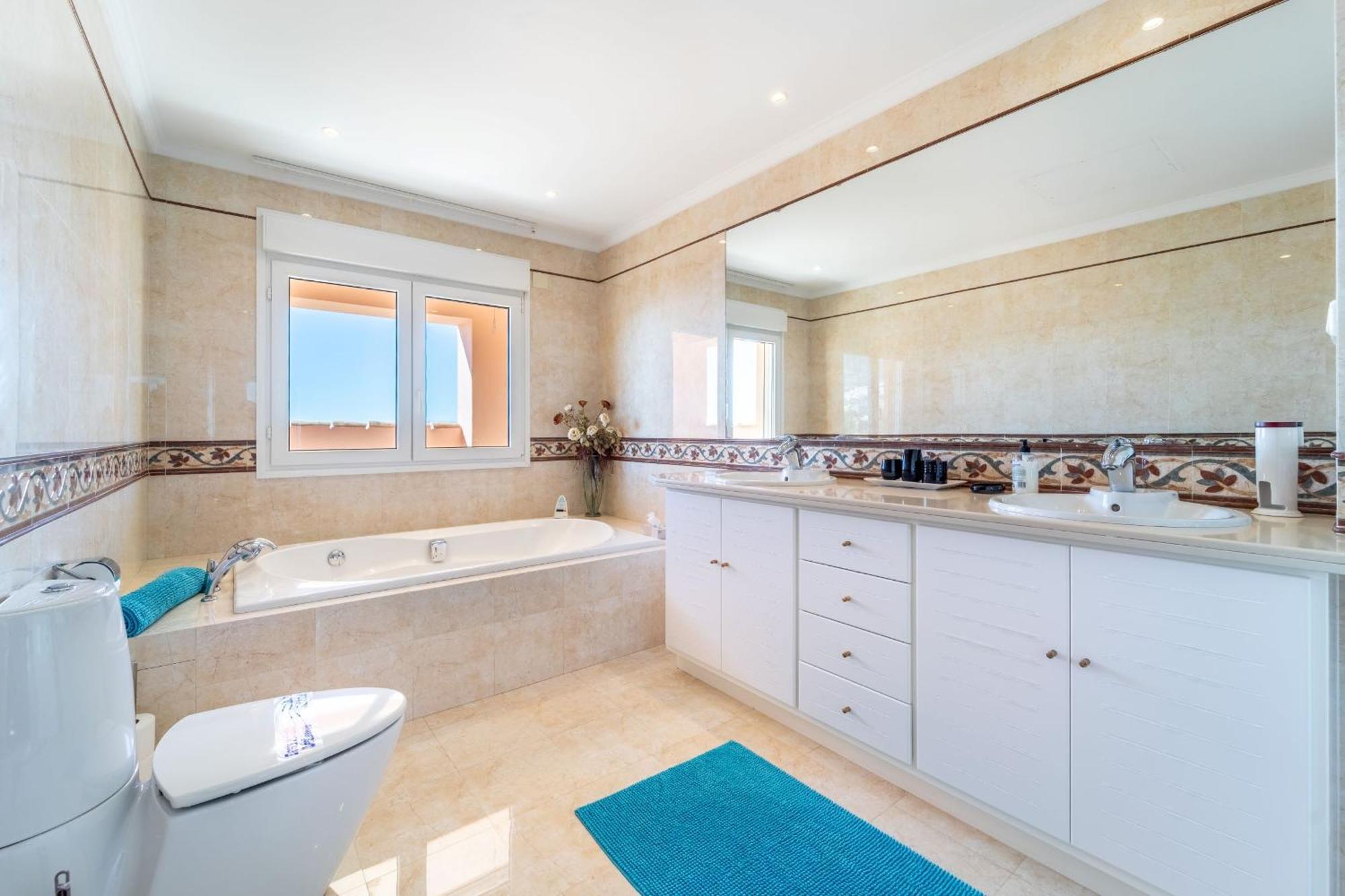 Beachside Villa With Panoramic Sea Views Benalmádena Esterno foto